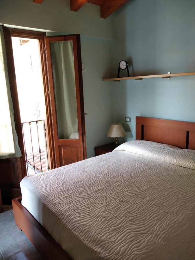 Il Giardino Di Laura Apartment Toscolano Maderno Bagian luar foto